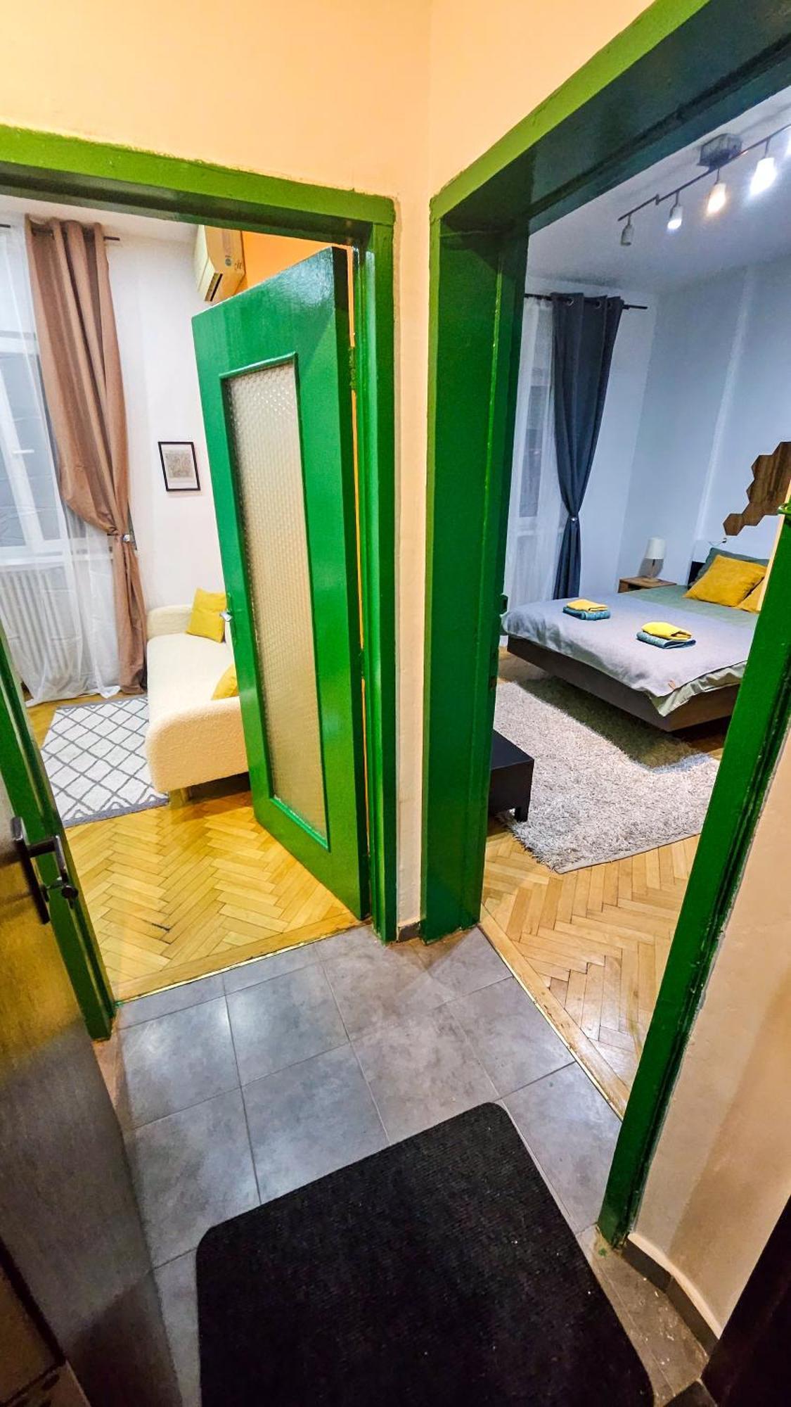 Downtown Tiny Houses Near Cismigiu Gardens Boekarest Buitenkant foto
